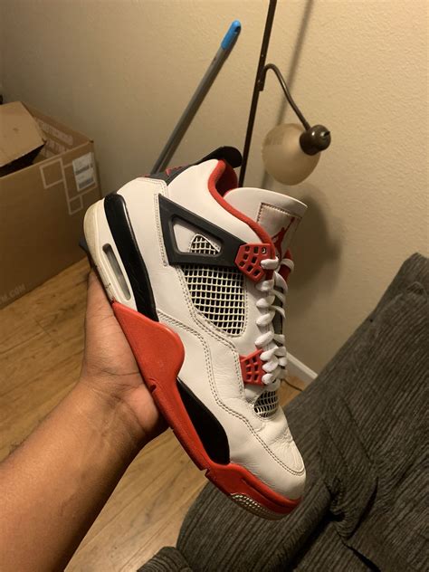 Fire Red 4s for Sale in Seattle, WA - OfferUp