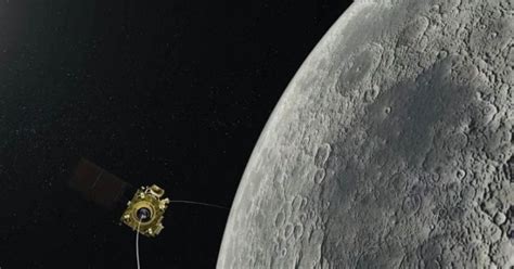 Chandrayaan 2: Vikram Lander Lost Its Connection 335 Meter Above Lunar ...