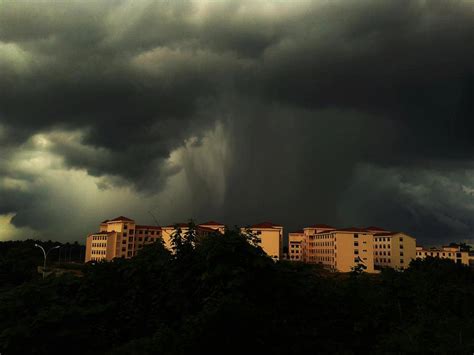 Vertaling 'rain' – Woordeboek Engels-Aramees | Glosbe