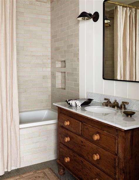 Traditional Bathroom Tile Ideas