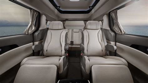 Kia Carnival Hi-Limousine Shows Fancy Interior In Extended Video ...