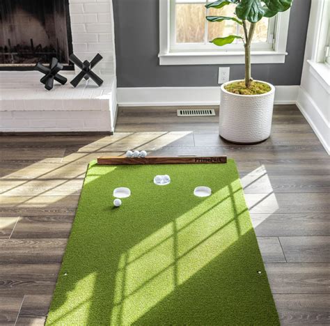 The Ultimate Guide to Choosing the Best Indoor Putting Green – PrimePutt