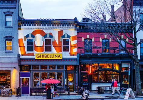 Best places to eat in Washington DC on a budget