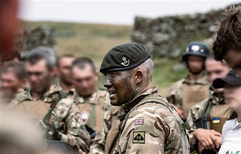 Commander of the Armed Forces: we need to prepare people for war