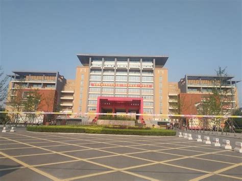 我校赴河北邯郸一中开展高考招生宣传工作-中央财经大学法学院