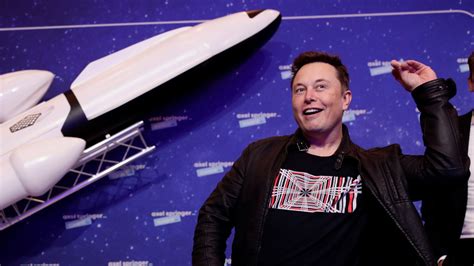 Video of Elon Musk Called 'Space Karen' Viewed 9m Times Amid Twitter ...