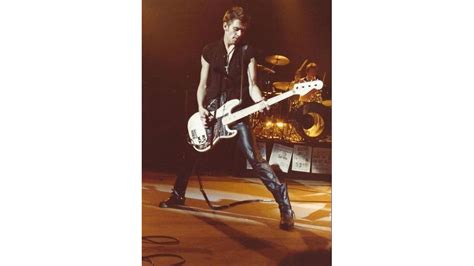 Paul Simonon Bass
