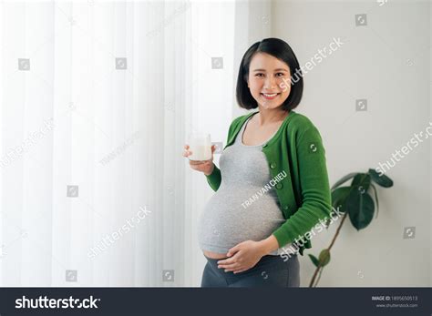 Happy Asian Pregnant Woman Drinking Glass Stock Photo 1895650513 ...
