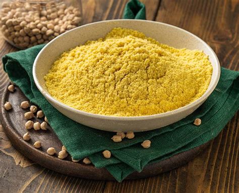 Bipasha Basu Shares Her Secret 3-Ingredient Homemade Face Pack Recipe ...