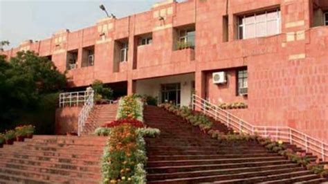 JNU shocker: Student hangs self in library, sent suicide note in email ...