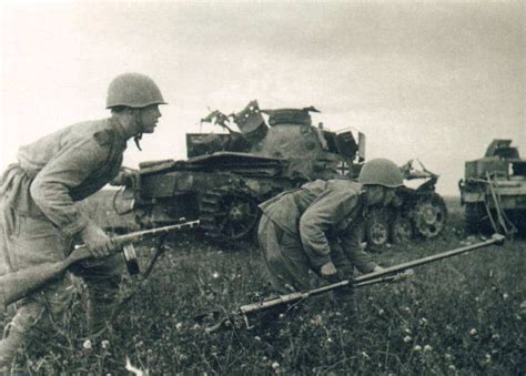 第一次基辅战役中50万德军包围85万苏军，这是怎么做到的？_百科TA说