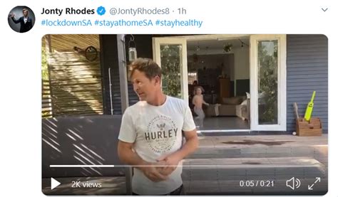 Jonty Rhodes enjoys home workout with kids amid lockdown
