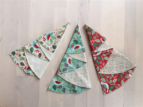 Christmas Tree Cloth Napkins | epida studio | Christmas sewing projects ...