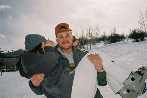 Zach Bryan Performs New Unreleased Song Alongside Girlfriend, Deb Peifer | Holler