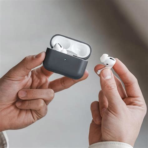 Airpods Pro (2nd Generation) Solid Silicon Case – Shopunick