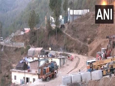 Uttarkashi tunnel rescue ops: Platform for auger machine stabilised ...