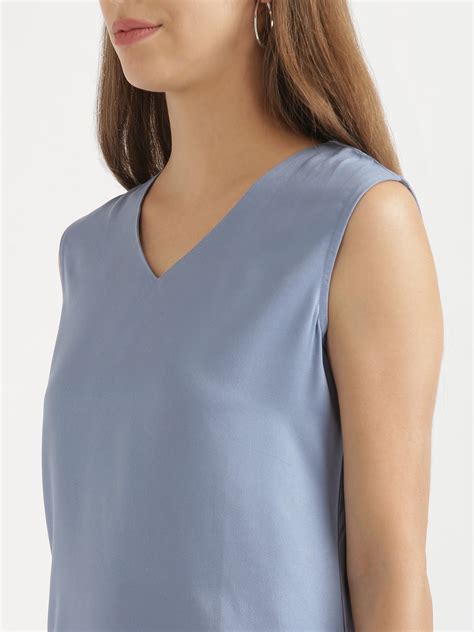 Women English Blue V-Neck Sleeveless Top