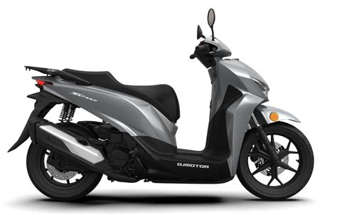 QJ Motor SQ 350, lo scooter a ruote alte per la mobilità urbana ...