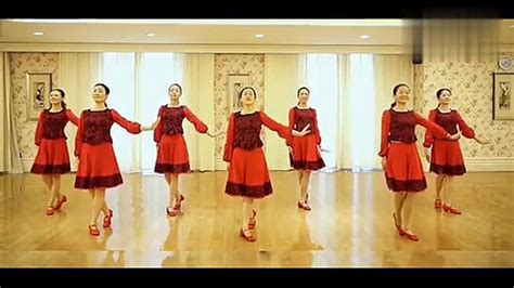 《站在草原望北京》32步背面分解动作,舞蹈,广场舞,好看视频