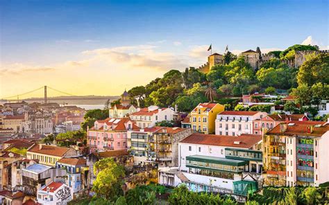 Hidden Gems: The 19 Best Markets In Lisbon You Must Visit | TouristSecrets