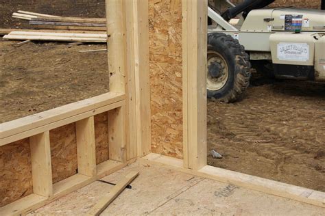 The 3-4-5 Method For Squaring Corners - Concord Carpenter