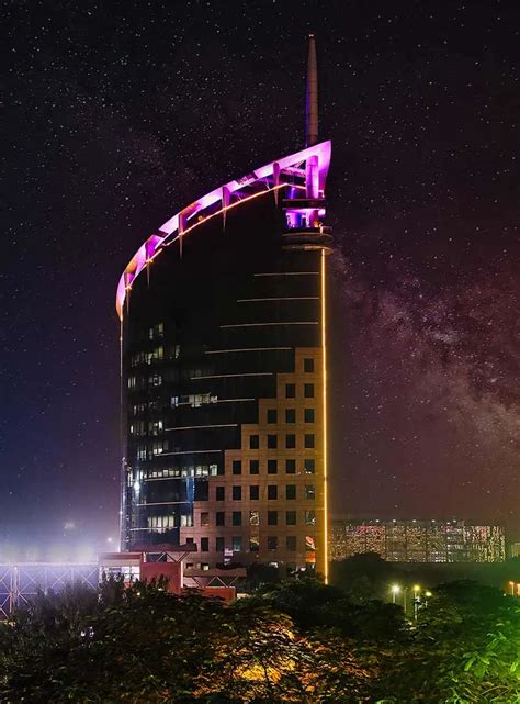 DLF Luxury Apartments in Moti Nagar, Delhi