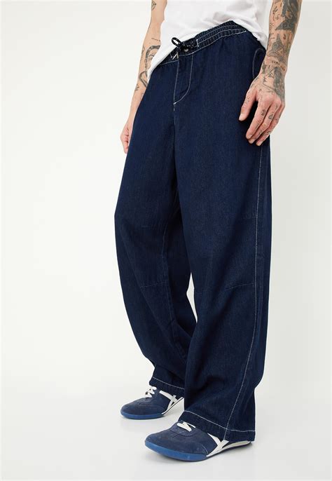 Buy Men Solid Loose Fit Jeans Online at just Rs. 1699.0 - 1000013258466 ...