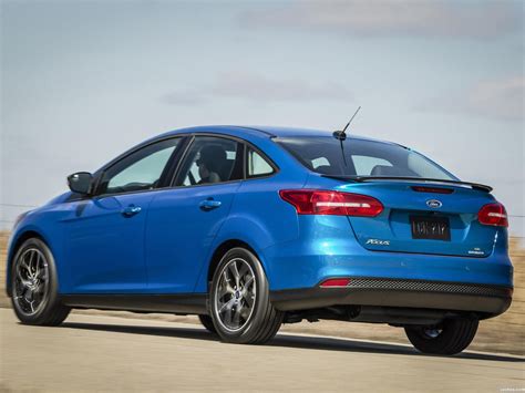 Fotos de Ford Focus Sedan USA 2014