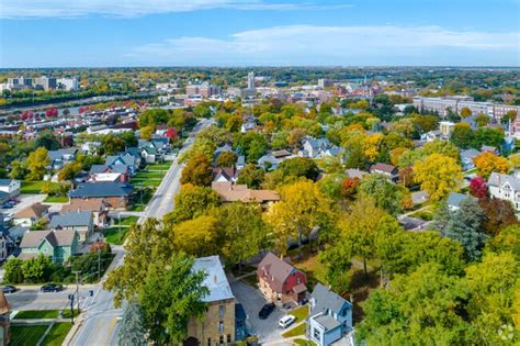 Elgin, IL City Guide | About Living in Elgin - Homes.com