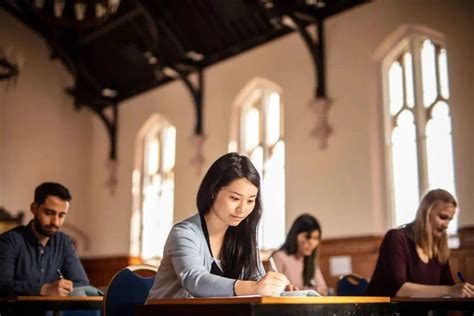 高考+一系列国际考试取消，中国学生如何继续申请英国留学？_参考_成绩_疫情