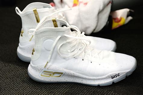 Steph curry's new shoes online