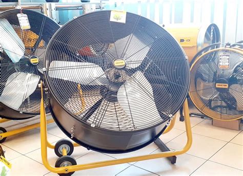 Купить ОСЕВОЙ ВЕНТИЛЯТОР MASTER DF30P W-WA BLOWER: отзывы, фото и ...