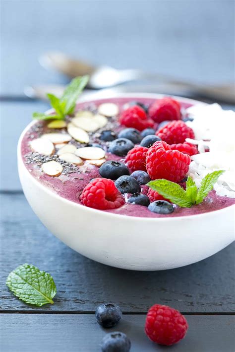 Easy Berry Coconut Smoothie Bowl Recipe | Healthy Fitness Meals