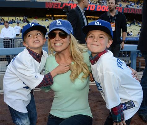 Why Britney Spears decided to quarantine without her sons or boyfriend