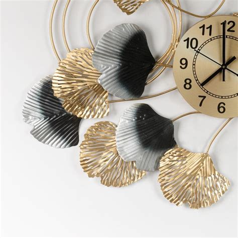 Buy Unique Look Wall Clock Online at Woodentwist. – WoodenTwist