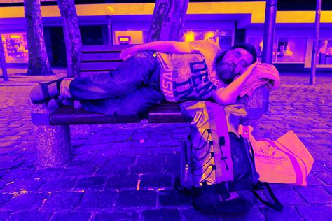 Homless Student Photography 的图像结果