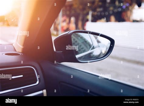 Front View Mirror 的图像结果