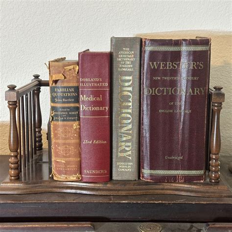 Lot #192 - Vintage dictionaries and quotations book with adjustable ...