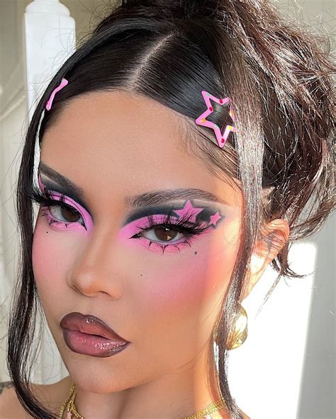 eye makeup 7 letters