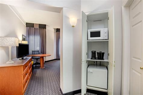 La Quinta Inn & Suites by Wyndham Raleigh Durham Airport | Morrisville ...