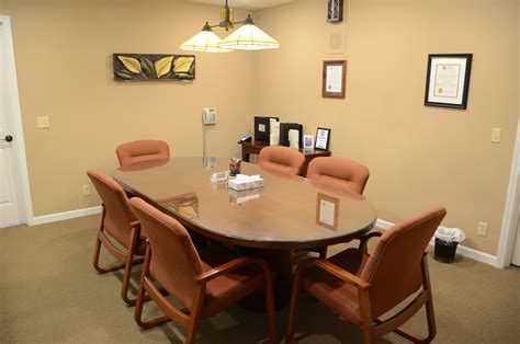 OAKS-HINES FUNERAL HOME - Canton IL - Hours, Directions, Reviews ...