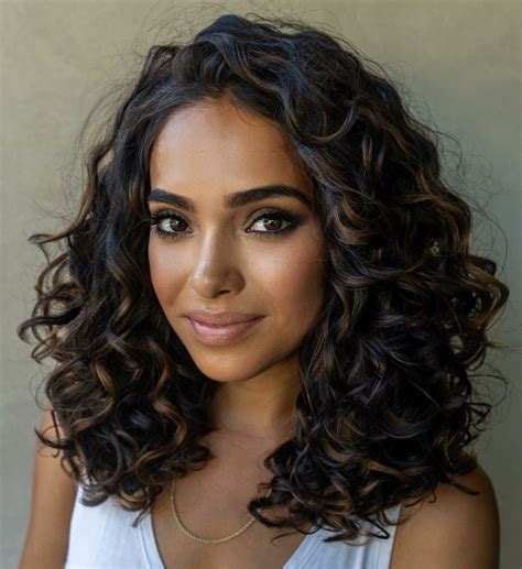 33+ Caramel Highlights On Dark Curly Hair That Are Breaking The Internet