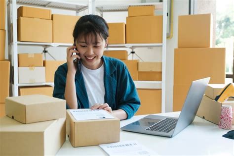 Photo of Business Owner Calling Someone 的图像结果