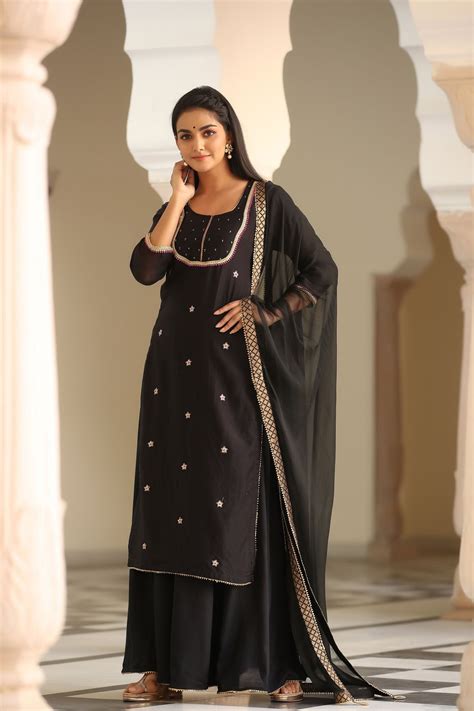 Buy Unique Sparkle Black Chanderi Suit Set – Gillori