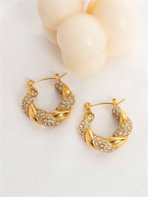 Shop Minimalist Jewellery for Women – Gold, Silver & Custom Designs