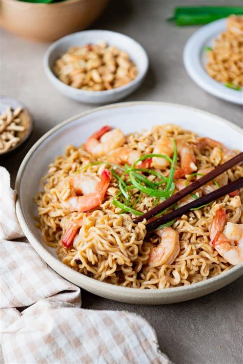 15-Minute Shrimp Ramen with Peanut Sauce - The Seasoned Mom