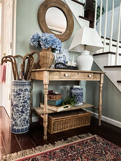Entryway Table Decor Ideas For A Stunning First Impression - That ...
