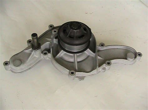 Pompe à eau MASERATI MASERATI BITURBO