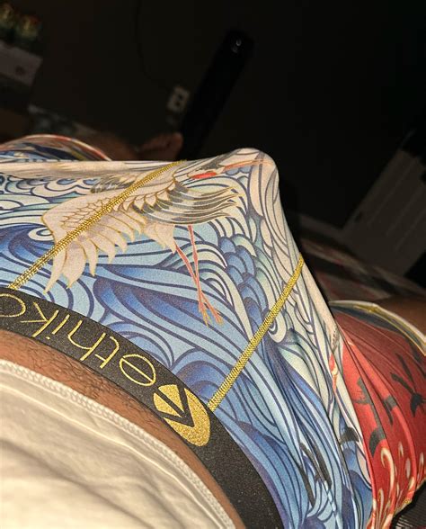 Bulging Boxer Tent 的图像结果