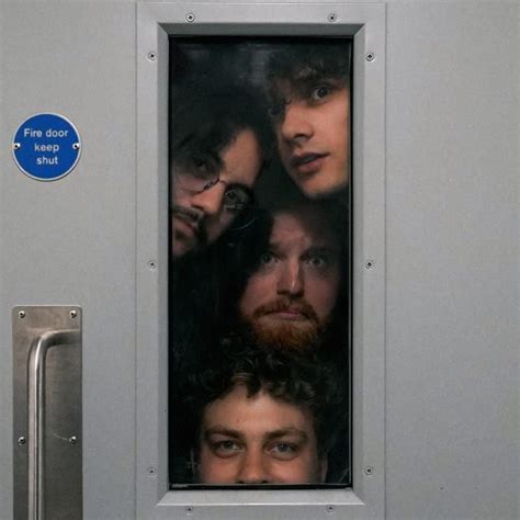 PERFECT BLUE - Lovejoy - LETRAS.COM